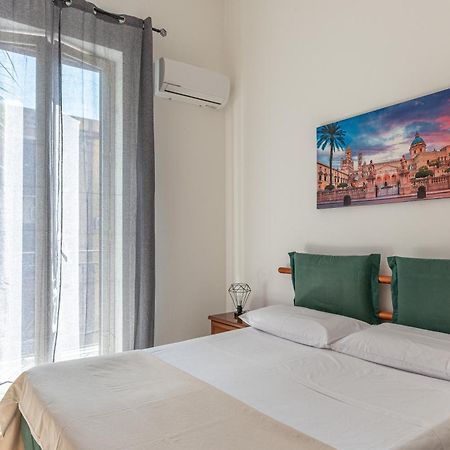 I Mori-Holiday Apartment Palermo Buitenkant foto