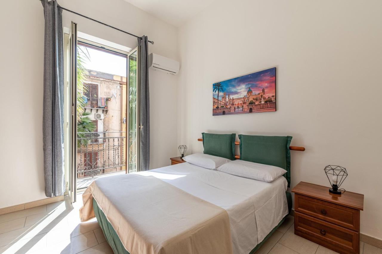 I Mori-Holiday Apartment Palermo Buitenkant foto