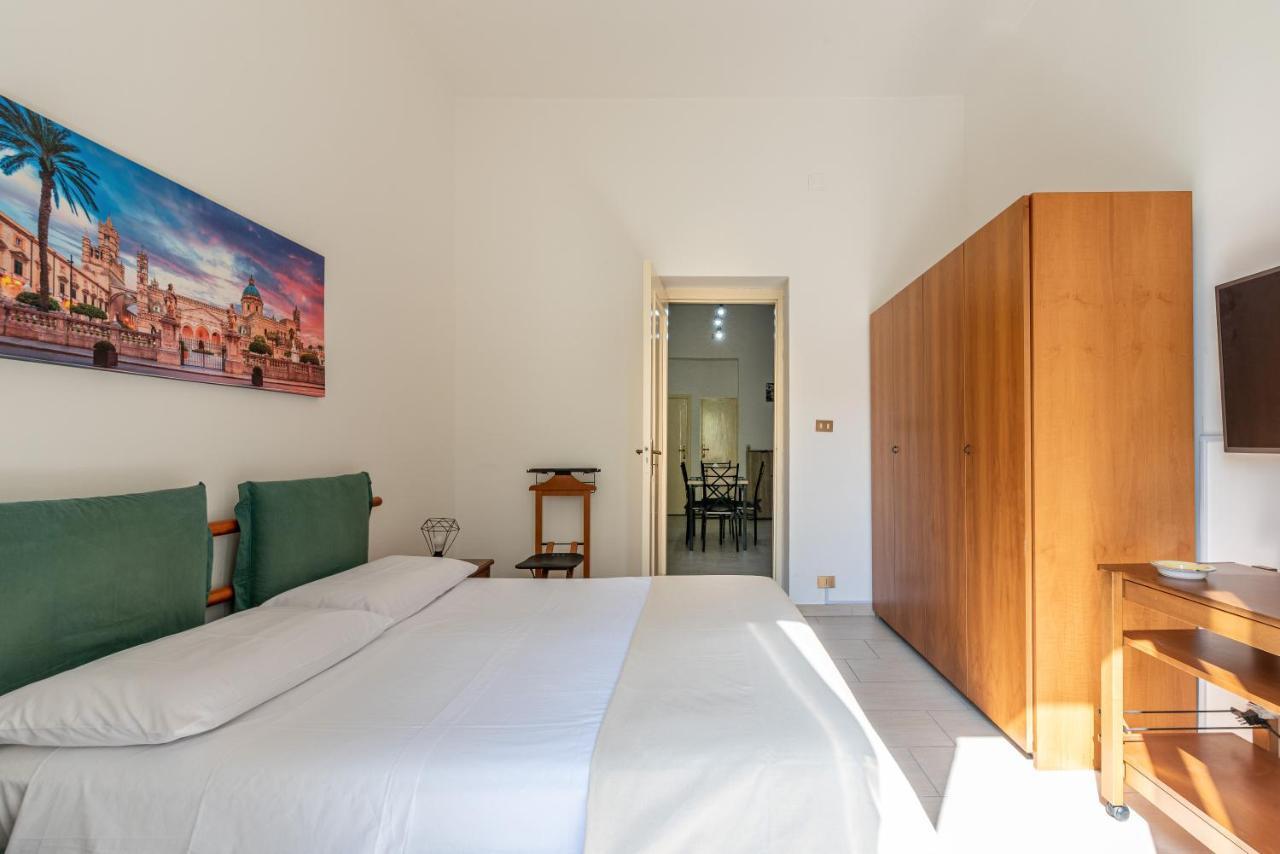 I Mori-Holiday Apartment Palermo Buitenkant foto