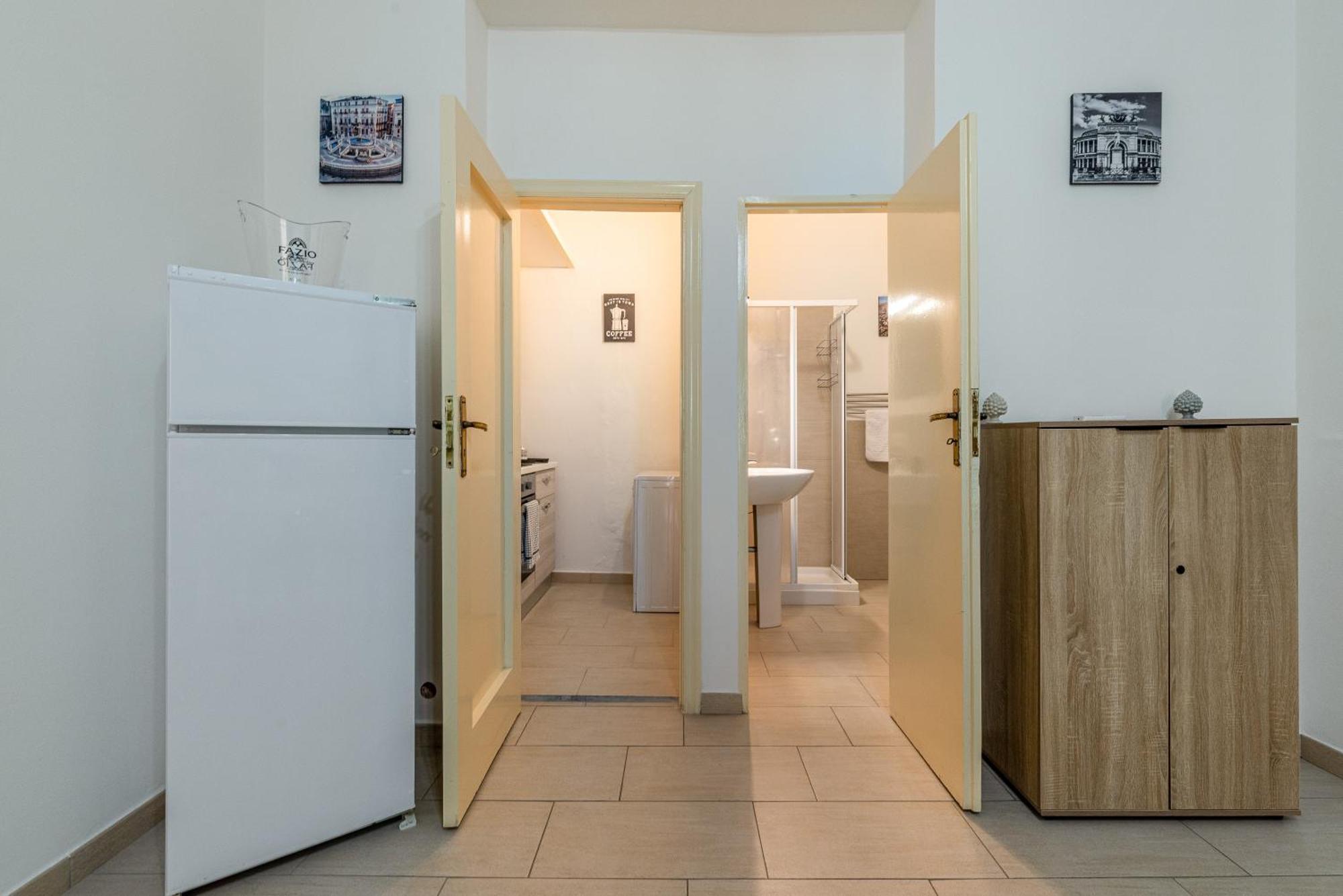 I Mori-Holiday Apartment Palermo Buitenkant foto